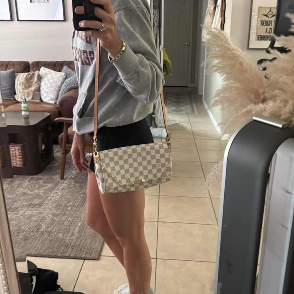 Louis Vuitton Imitation Crossbody Checkerboard Chain Shoulder Bag - Picture 9 of 9